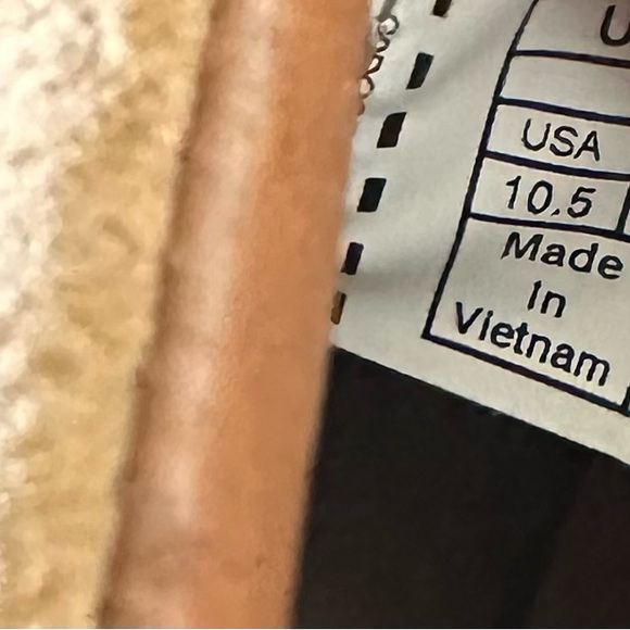 UGG Men's Camino Monkey boots. Men’s size 10.5 - Picture 4 of 5